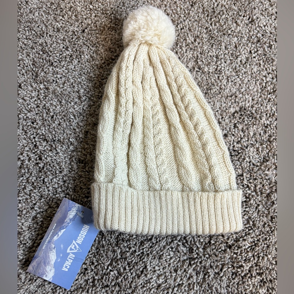 Alpaca cable-knit pom-pom beanie